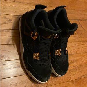 Jordan 4 Royalty